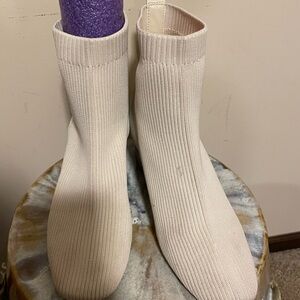 Ribbed Knit Stretch Sock Boots in Cream